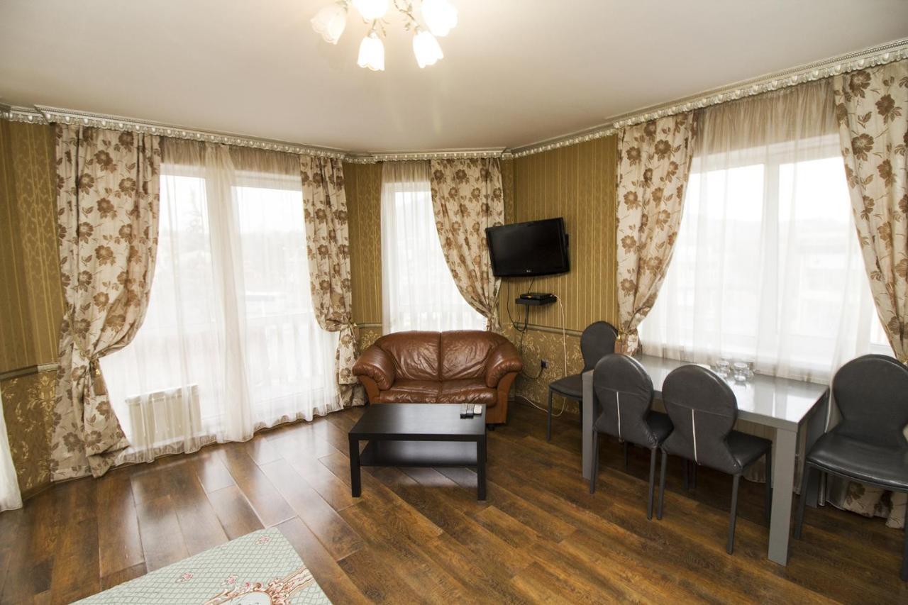 Apartment Pervomayskaya 15 Pyatigorsk Bagian luar foto